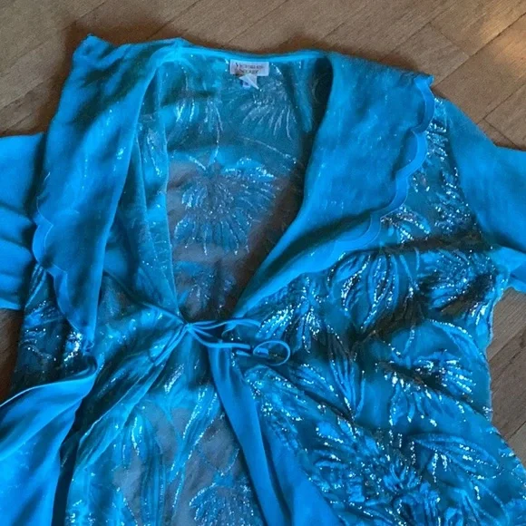 Vintage Gold Label Victoria’s Secret beautiful aqua loungewear or dres… - Picture 10 of 14